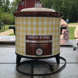 Crock-A-Dial Crock pot Yellow Gingham